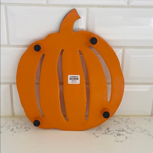 Crate&barrel Pumpkin Trivet - Picture 12 of 13